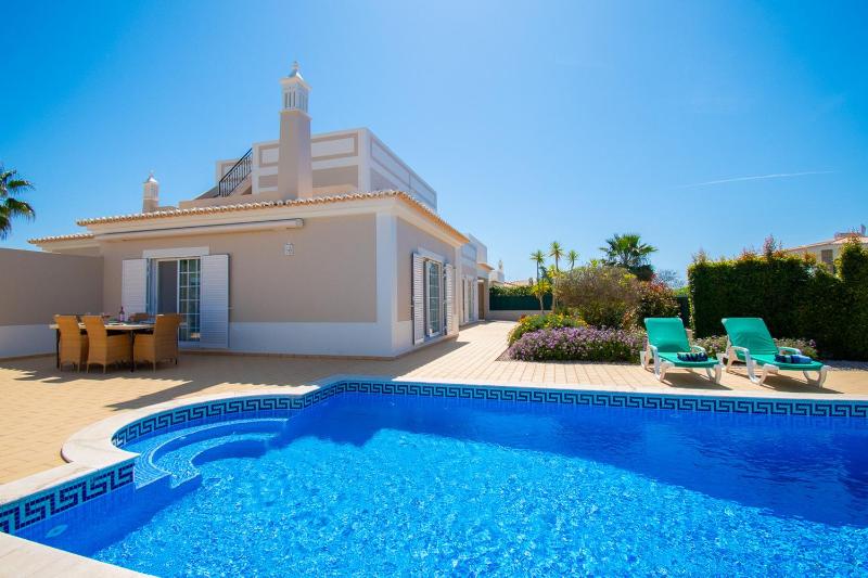 Villa Perola - Stunning 3-Bedroom Villa - image 46