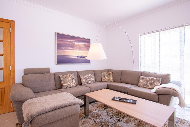 Villa Perola - Stunning 3-Bedroom Villa - image 15