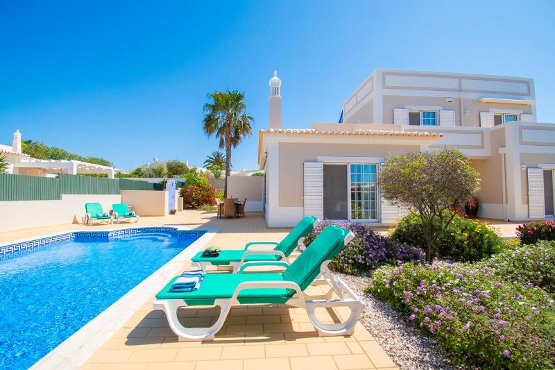 Villa Perola - Stunning 3-Bedroom Villa - image 31