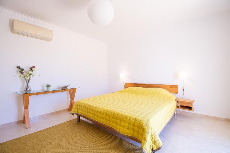 Villa Perola - Stunning 3-Bedroom Villa - image 39