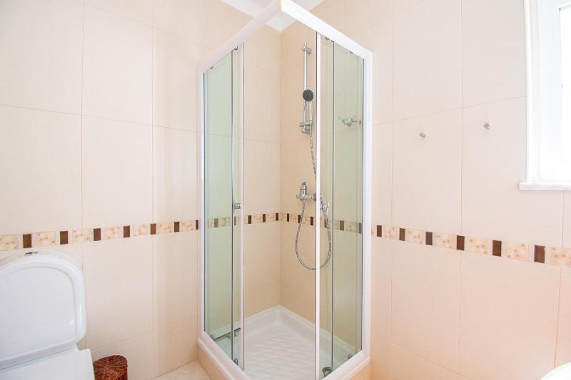 Villa Perola - Stunning 3-Bedroom Villa - image 4