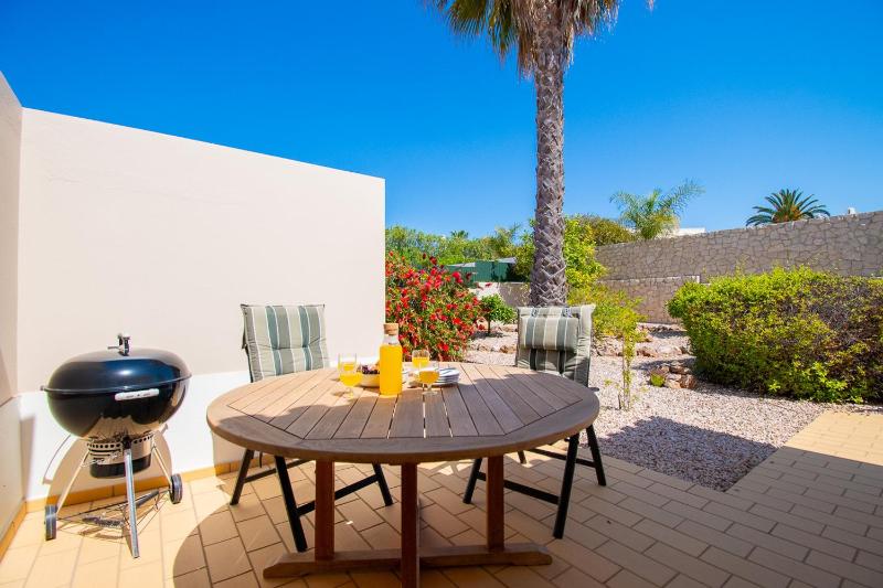 Villa Perola - Stunning 3-Bedroom Villa - image 7