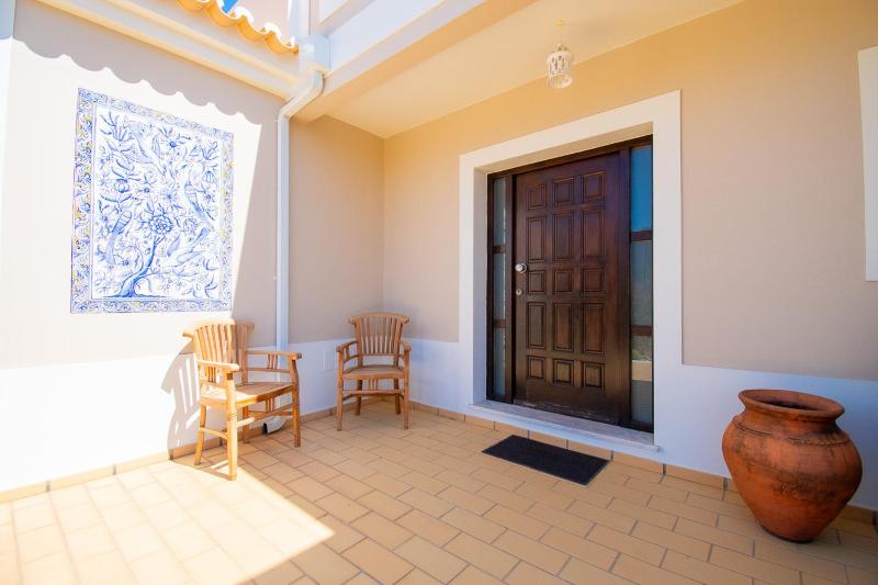 Villa Perola - Stunning 3-Bedroom Villa - image 43