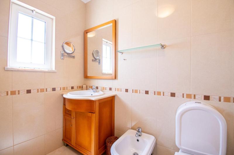 Villa Perola - Stunning 3-Bedroom Villa - image 32