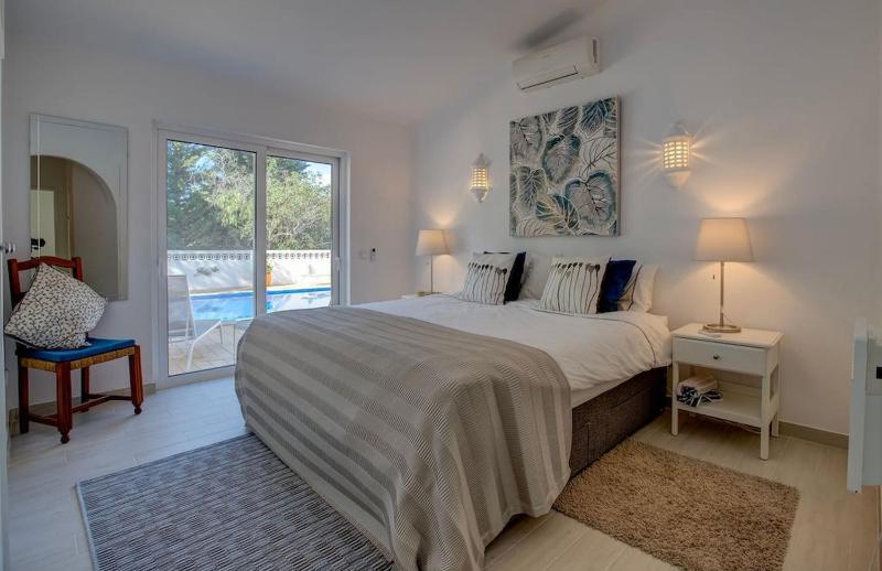66 ADM Clara - Beautifully Renovated Villa - image 14
