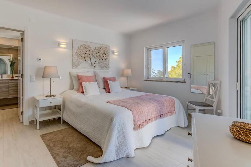66 ADM Clara - Beautifully Renovated Villa - image 27