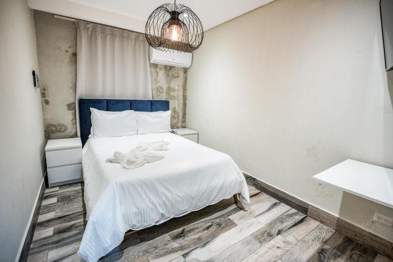 One-Bedroom Apartment image 1
