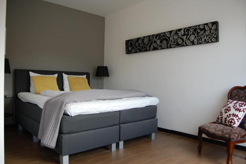 Kunsthaus Apartments - image 10