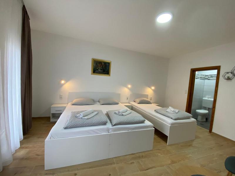 Triple Room with Private Bathroom image 1