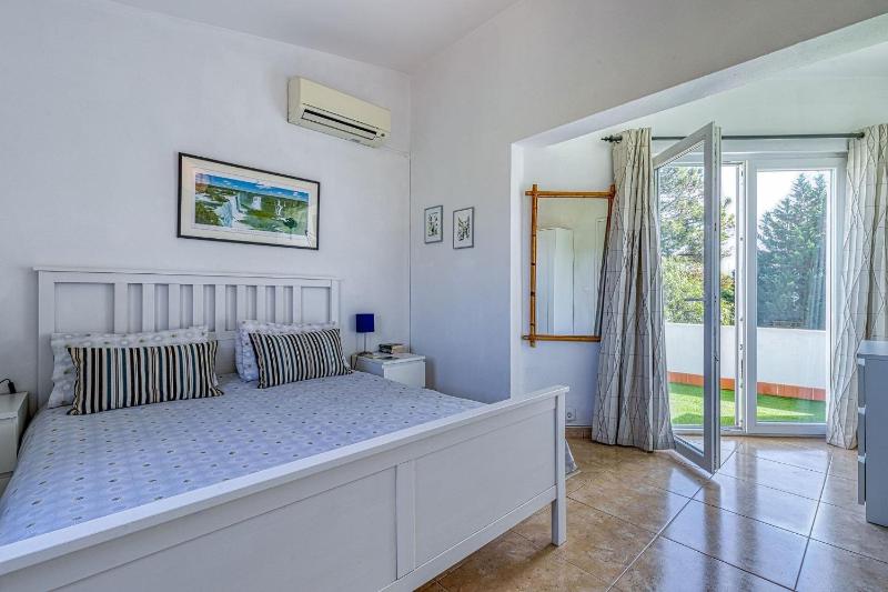 Serena - Magnificent Four Bedroom Villa - image 6