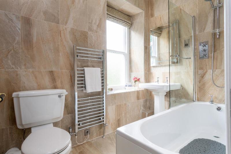 Standard Double Room image 4