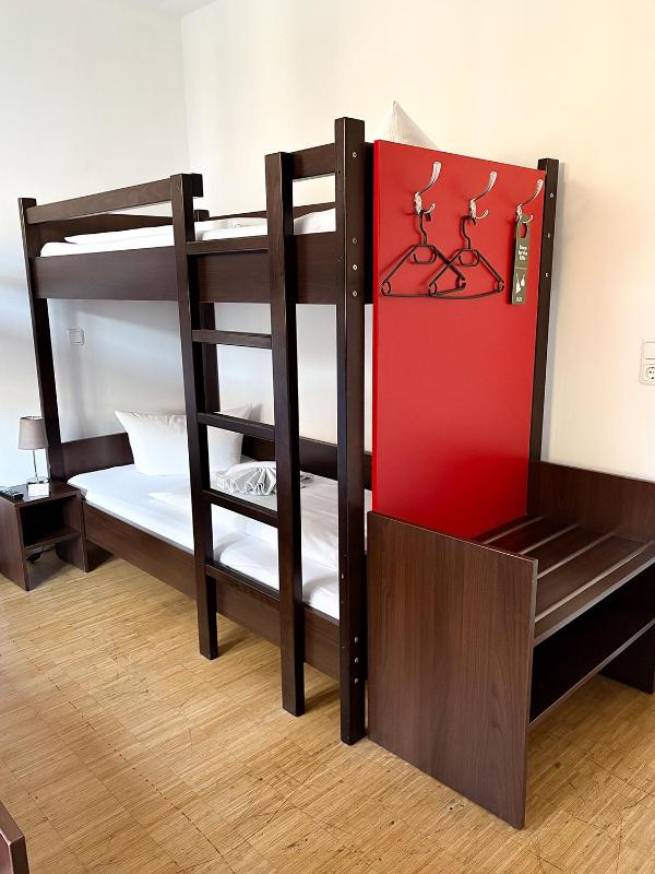 Quadruple Room with Shared Bathroom image 1