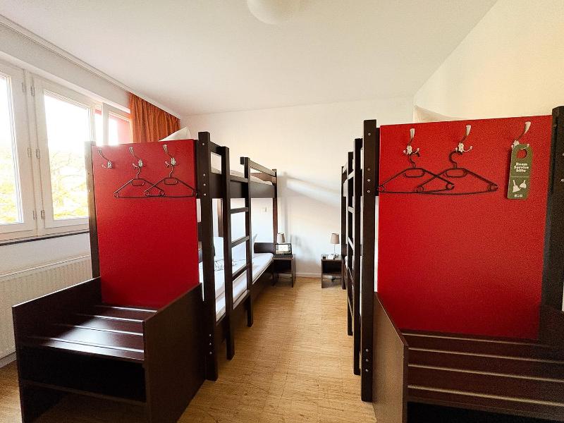 Quadruple Room with Shared Bathroom image 2