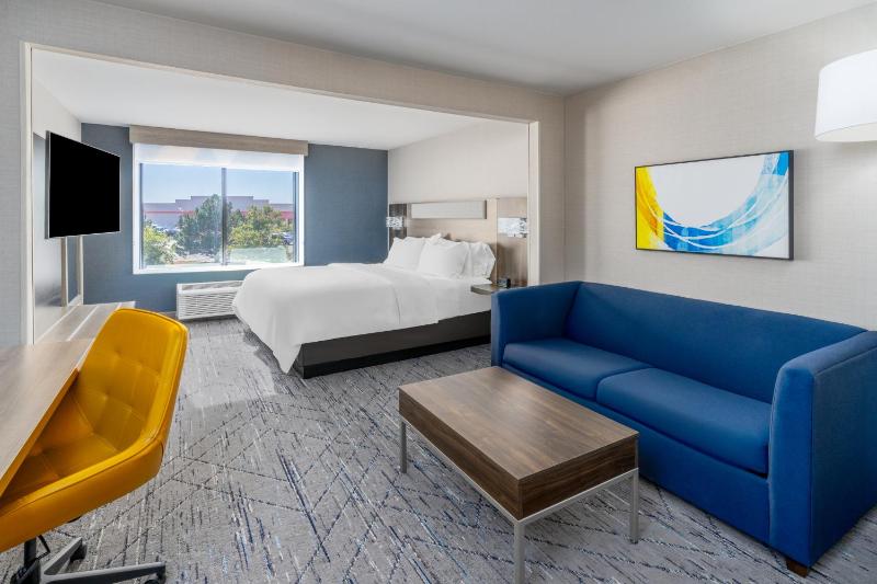 King Suite with Sofa Bed image 1