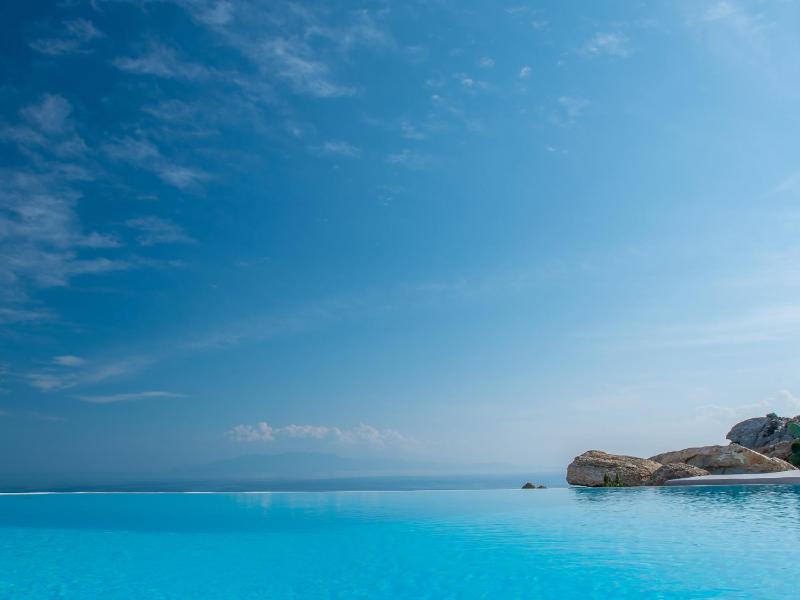 Six Bedroom Villa with Private Pool image 2