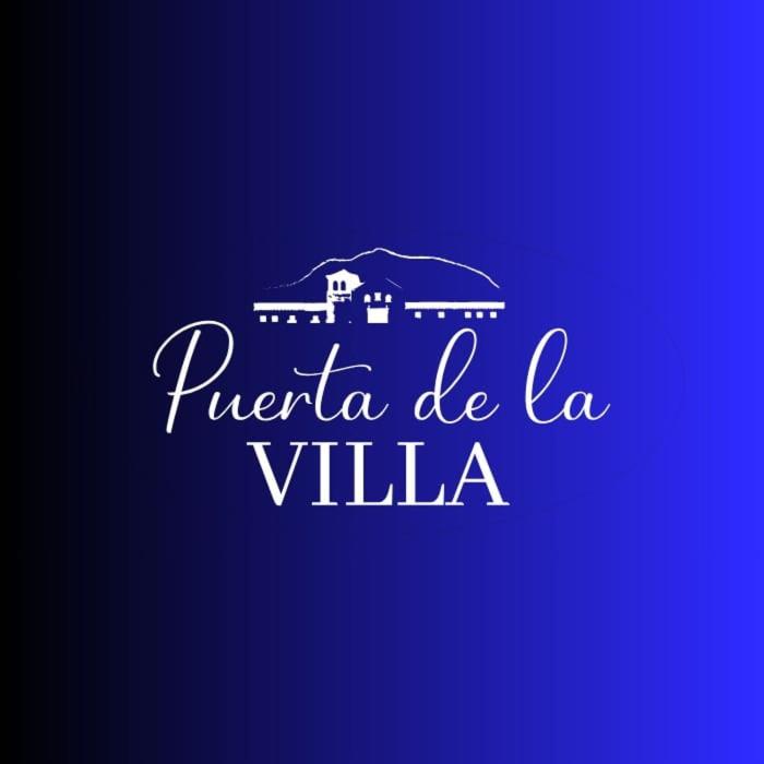 PUERTA DE LA VILLA Apartamentos y Habitaciones - image 2