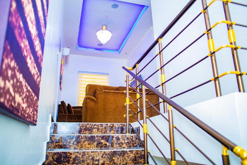 Dej's Luxury Apartment House 1 - image 16