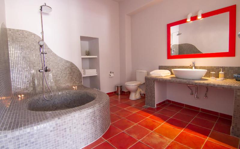 Suite with Sea View image 4