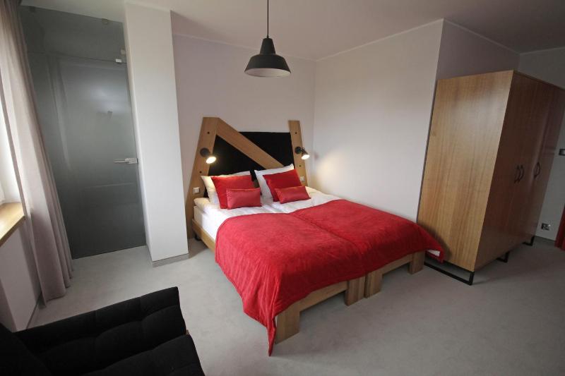 Deluxe Double Room (2 Adults + 1 Child) image 4