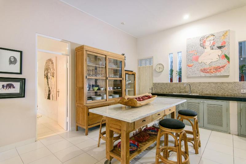 Villa Bloom 3 - Coastal Beach Villa 2 brm Sleeps 4 SEMINYAK BEACH - image 7