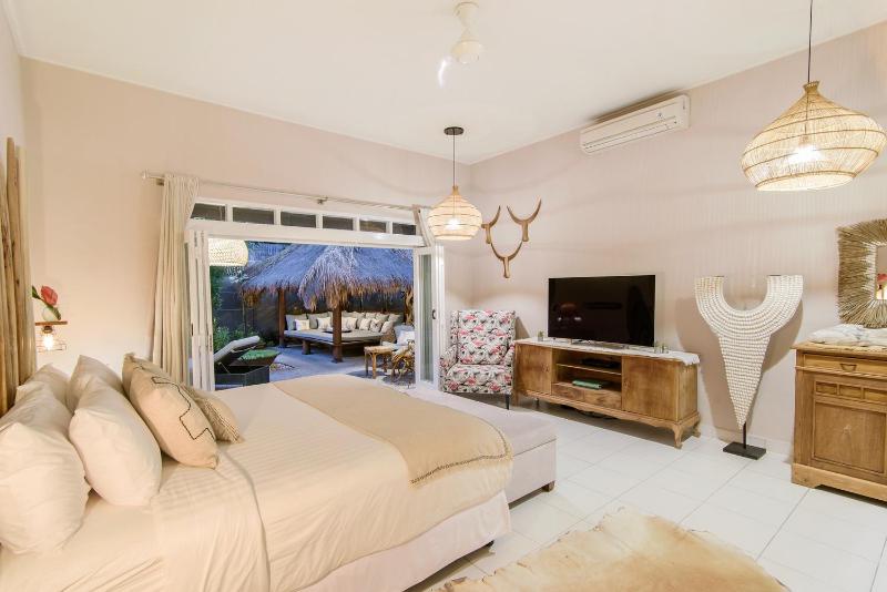 Villa Bloom 3 - Coastal Beach Villa 2 brm Sleeps 4 SEMINYAK BEACH - image 19