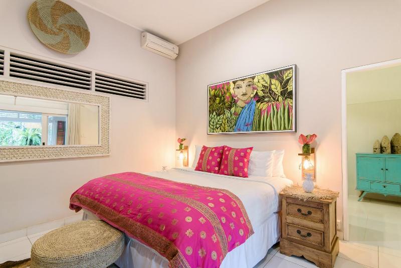 Villa Bloom 3 - Coastal Beach Villa 2 brm Sleeps 4 SEMINYAK BEACH - image 12