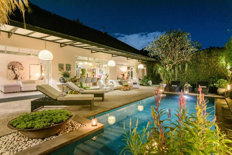 Villa Bloom 3 - Coastal Beach Villa 2 brm Sleeps 4 SEMINYAK BEACH - image 20
