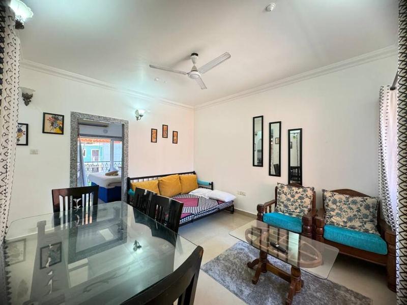 STAY & EXPLORE - Luxury 1 BHK with Bathtub Pool near Calangute Baga Beach - image 13