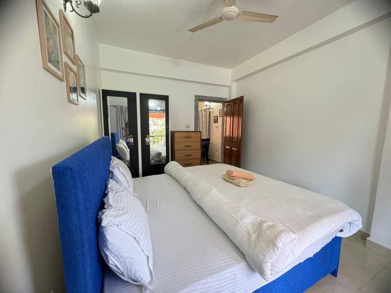 STAY & EXPLORE - Luxury 1 BHK with Bathtub Pool near Calangute Baga Beach - image 12