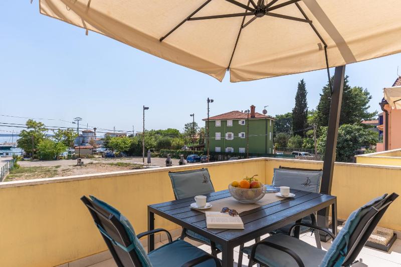 One-Bedroom Apartment with Balcony or Terrace image 1