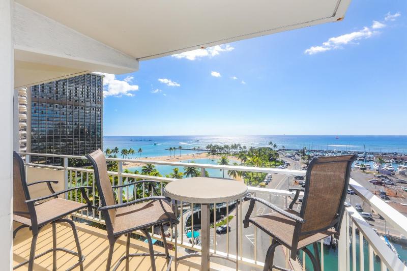 Ilikai Tower 943 Condo - Walk to the Beach Shops & Restaurants! - image 16