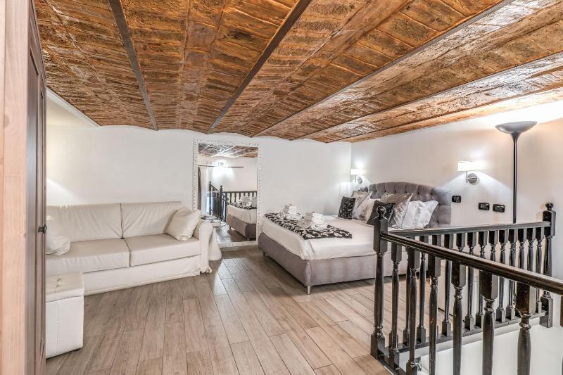 Cosy Triple Room image 4