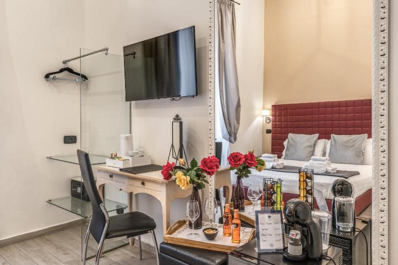 Double or Twin Room image 3