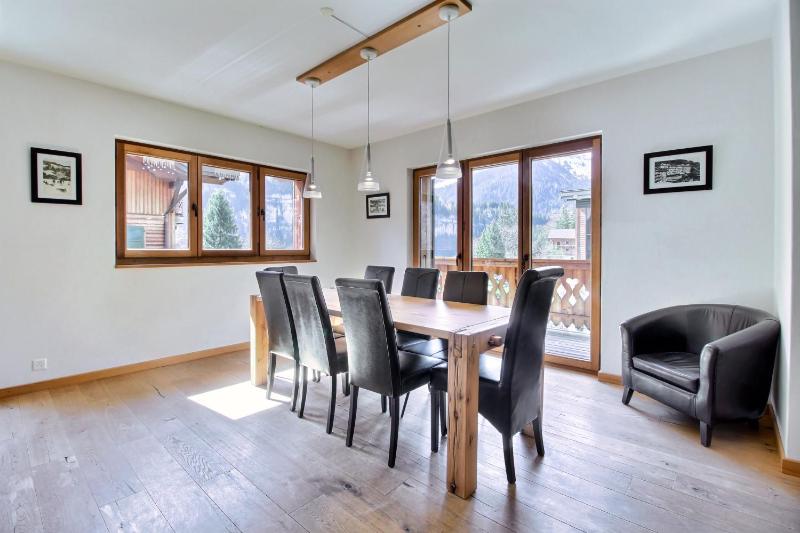 Three-Bedroom Apartment image 4