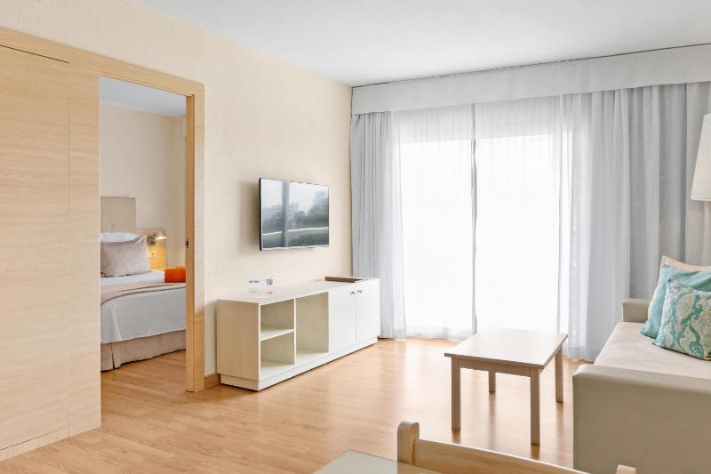 Apartment image 4