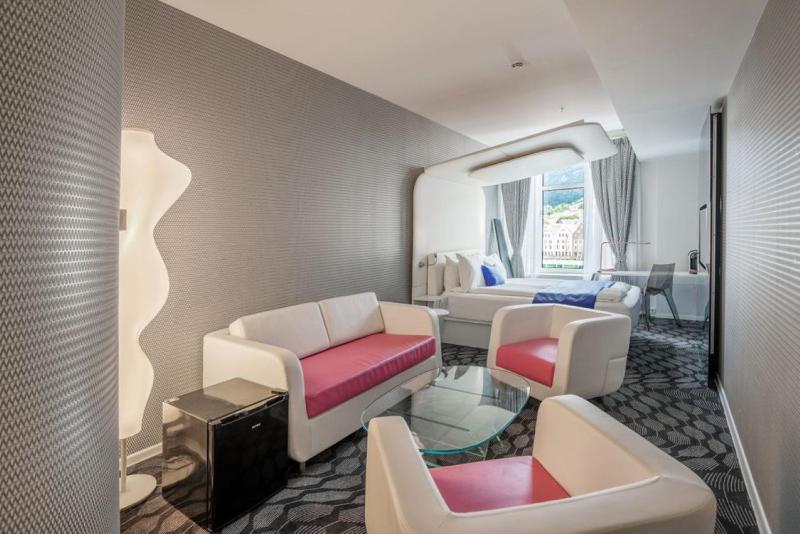 Junior Suite - Atrium image 2
