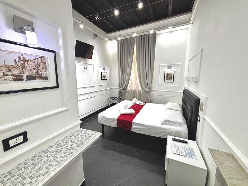 Classic Double or Twin Room image 1