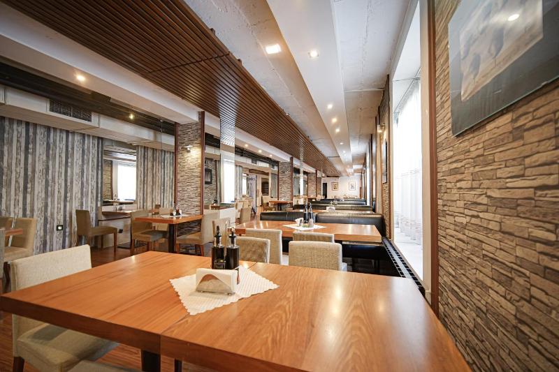Riverside Boutique Hotel - image 8