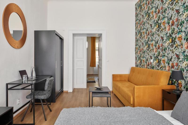 Prague Days - Sunlit 1BDR Apartments w Smart TV in New Town - image 3