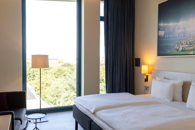 Superior Plus Double Room with access to the lounge 