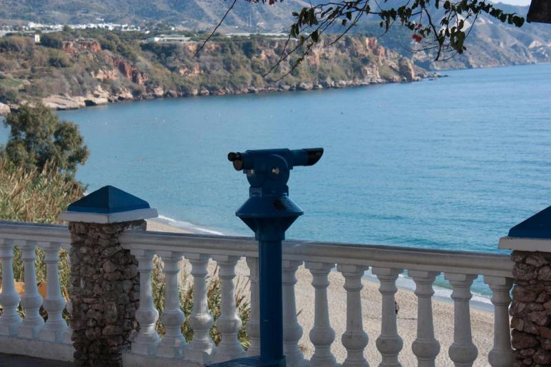 Apartamento en el centro de Nerja by At Home Costa del Sol - image 13