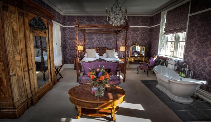 Superior Suite image 1