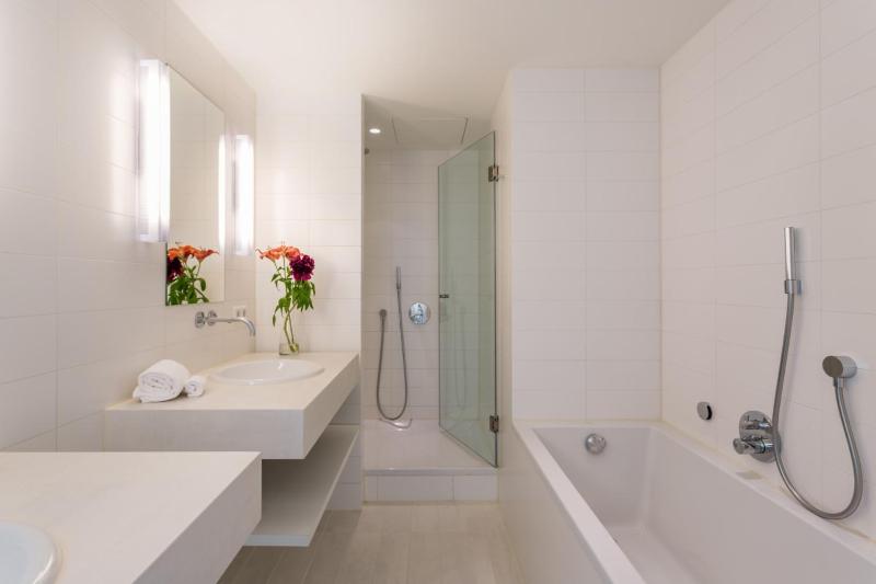 King Suite image 1