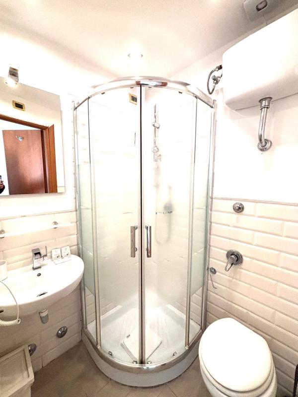 Double Room with View image 2