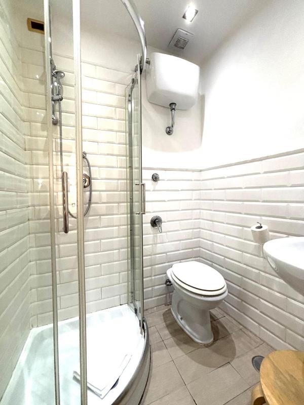 Double or Twin Room image 4