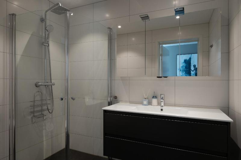 City Home Aurora - image 30