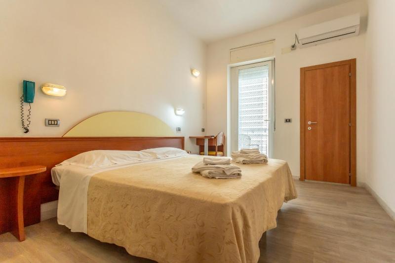 Standard Double or Twin Room with Balcony image 1