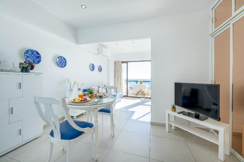 797 HOLIDAY RENTALS - Apartamento en Aloha con vista al Mar - image 1