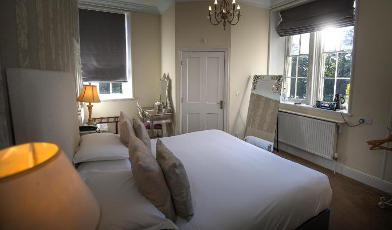Sea View Double Room image 3