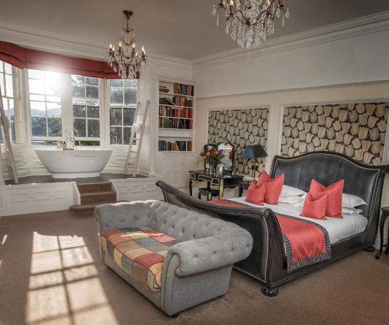 Superior Suite image 3